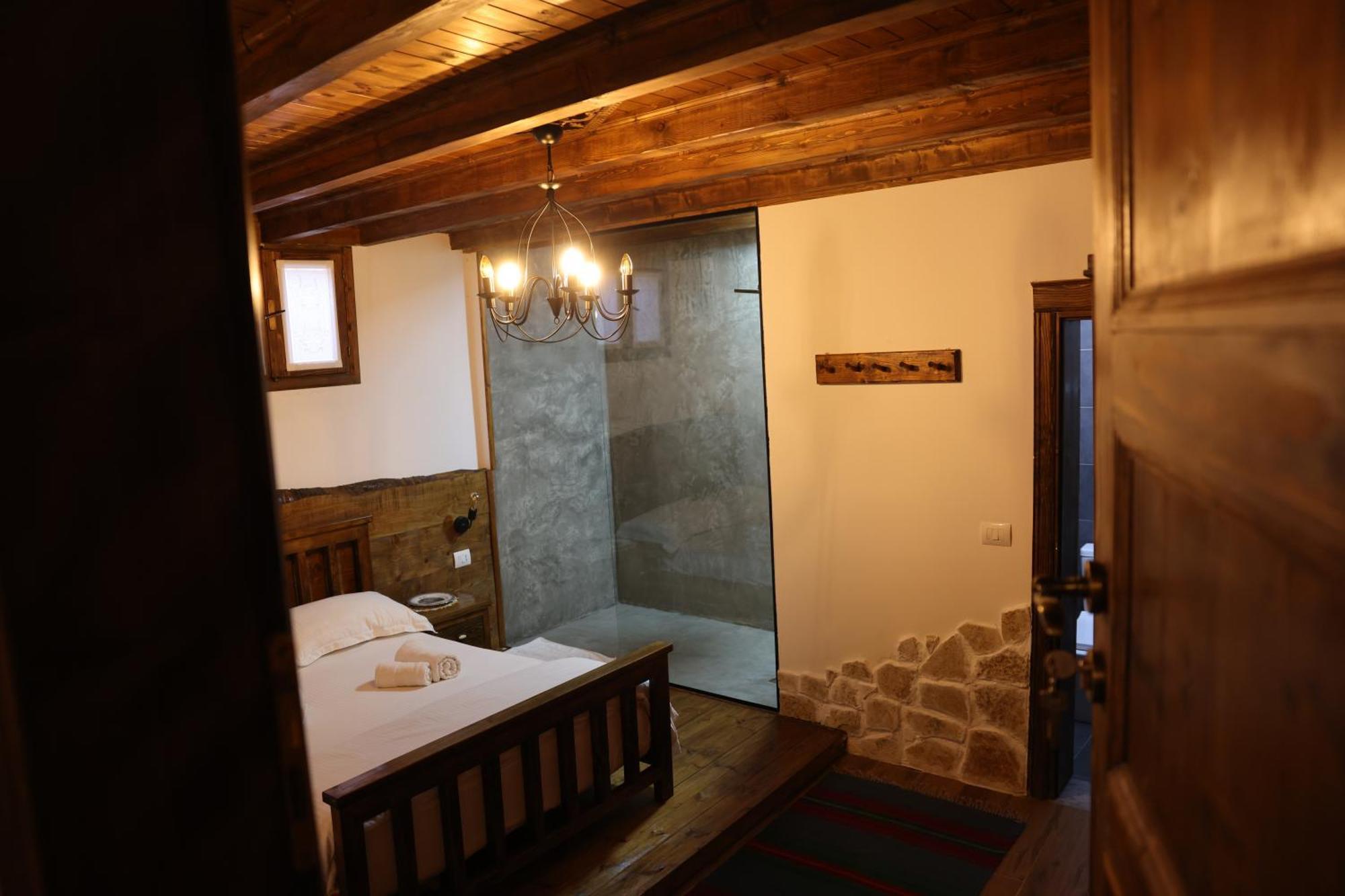 Anhel Hotel Berat Exterior foto